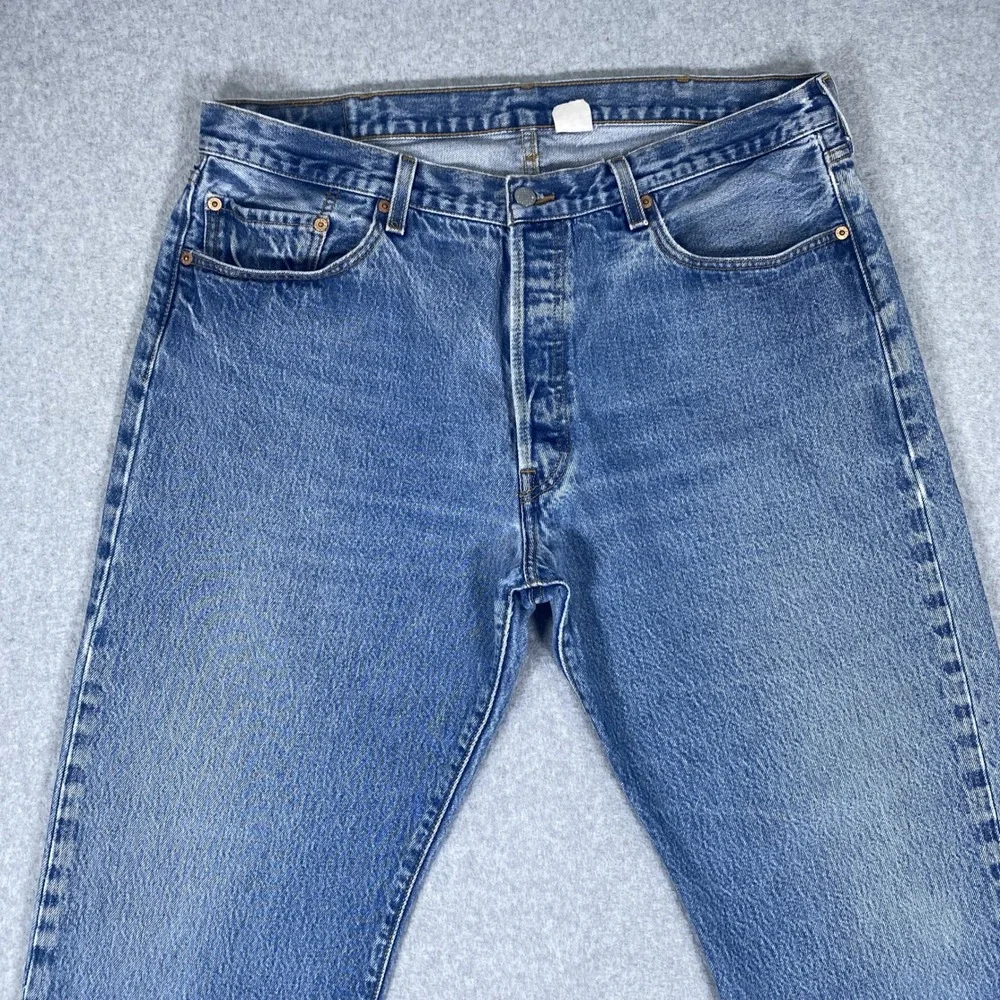 Vintage Levi's 501XX Jeans Mens 40X34 (40X30 Actual) Straight Leg Button Fly